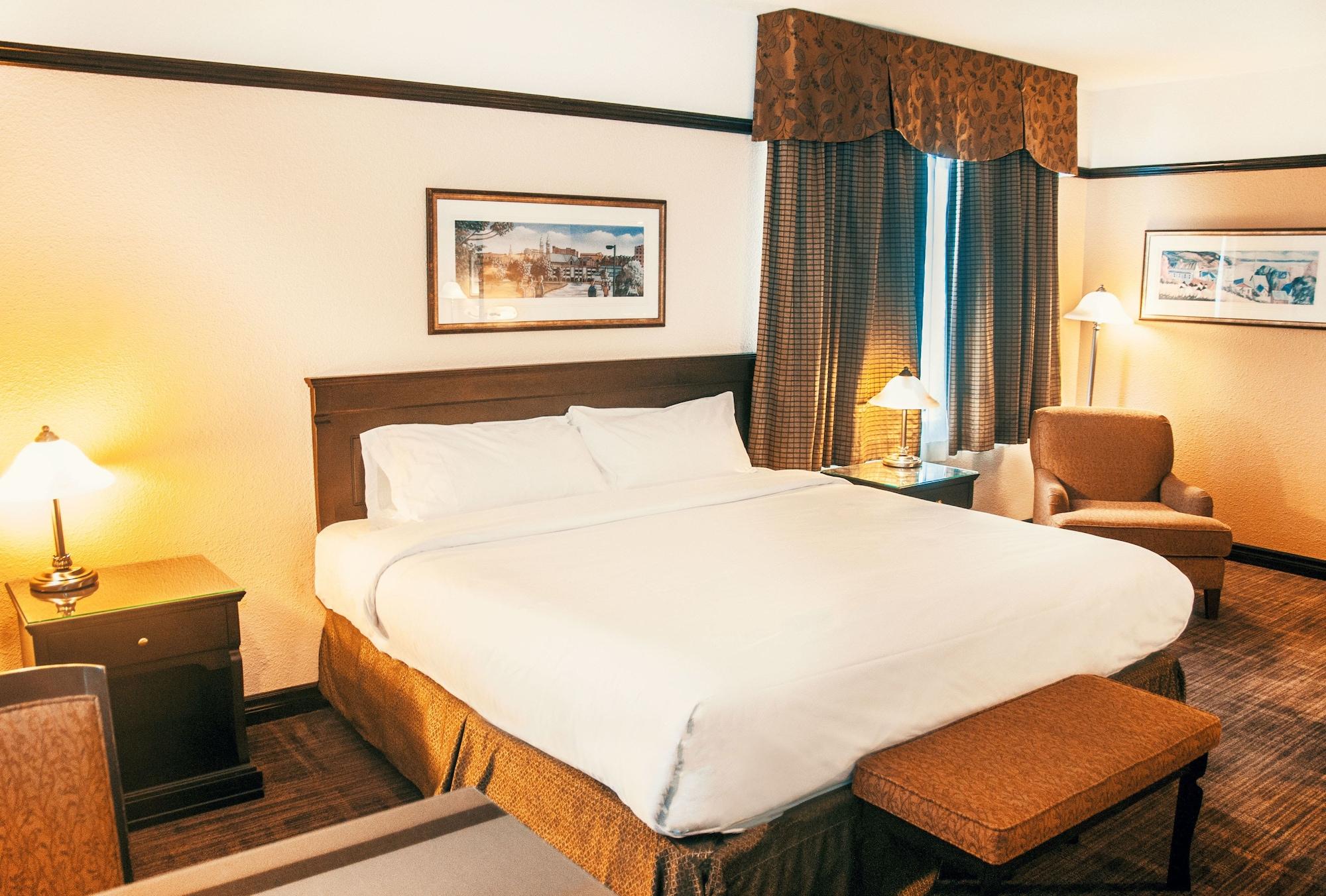 Hotel Le Montagnais Saguenay Zewnętrze zdjęcie