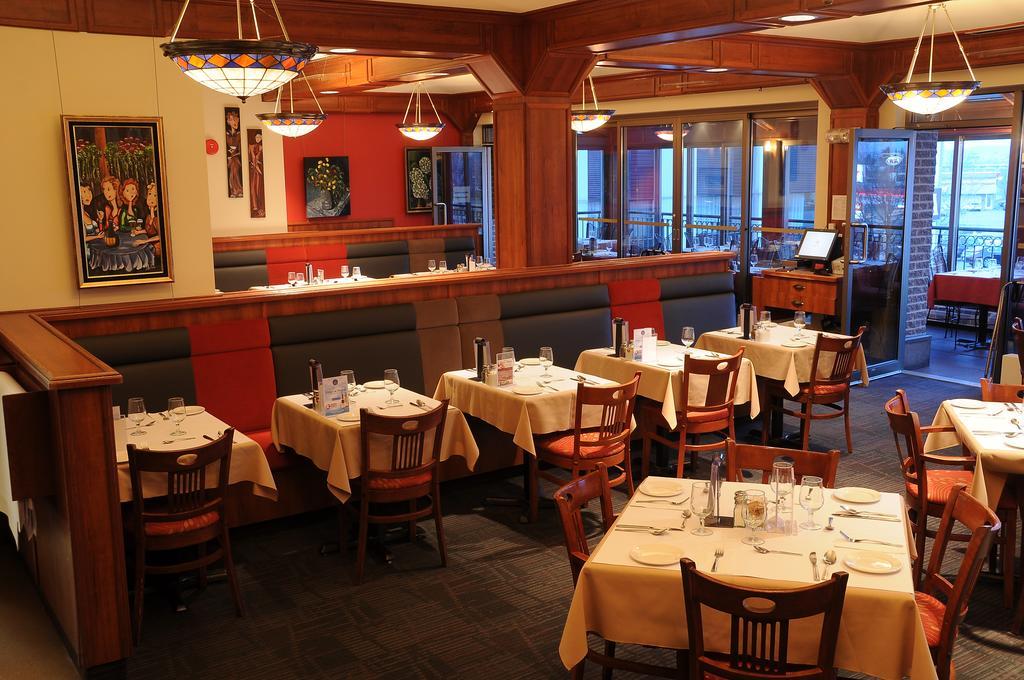 Hotel Le Montagnais Saguenay Zewnętrze zdjęcie