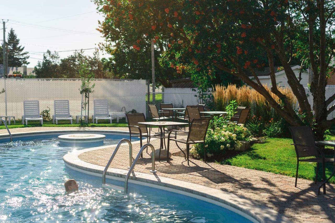 Hotel Le Montagnais Saguenay Zewnętrze zdjęcie